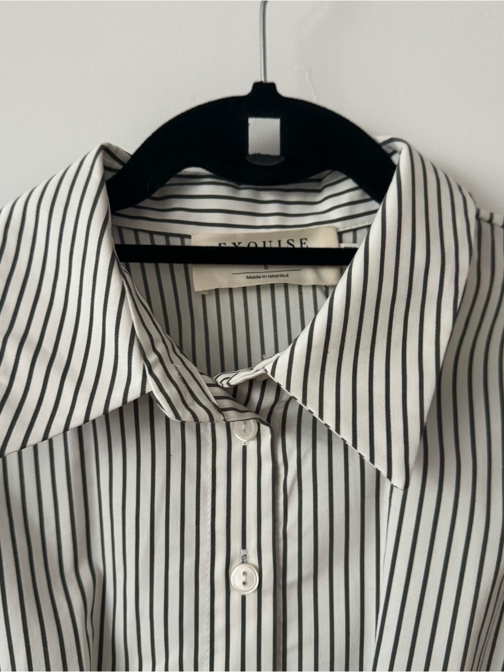 Tobie Short-Sleeve Pleated Blouse by Exquise - Picture 5 of 10